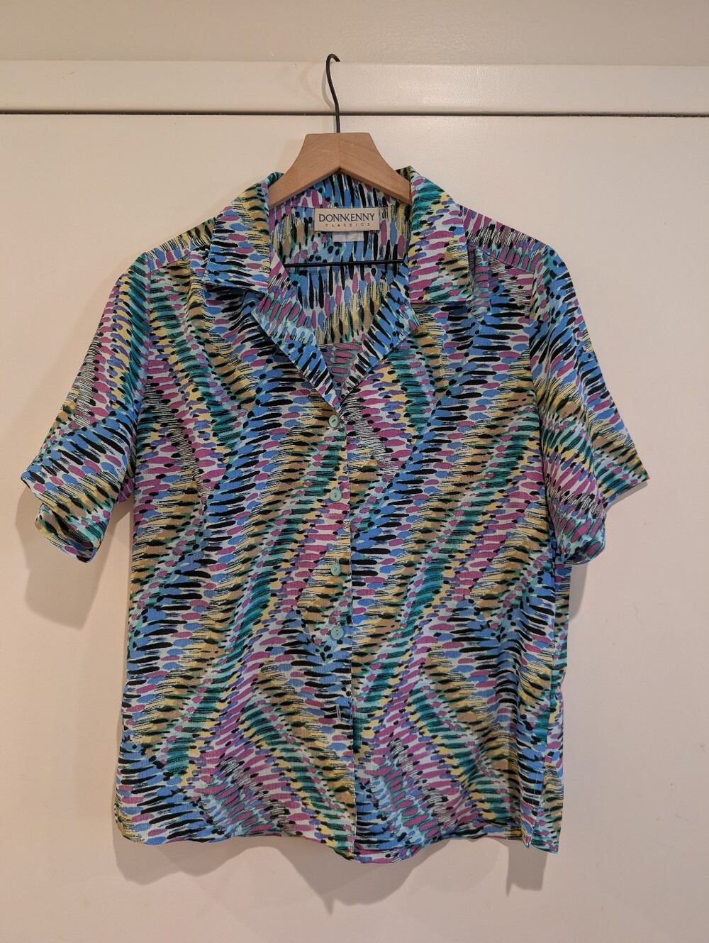 Donnkenny Silk 80's Vintage Short-Sleeve Button Down Shirt